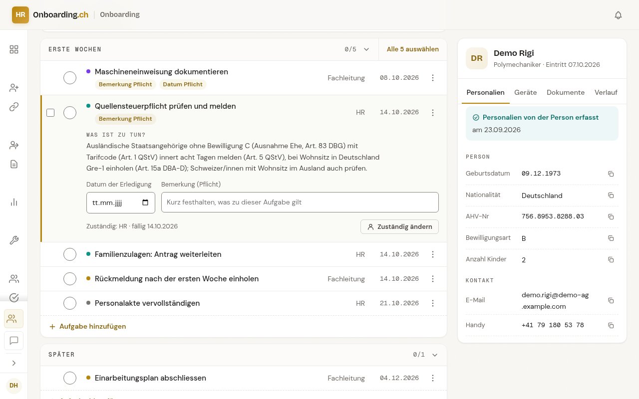 Abschnitt Erste Wochen im Eintritt von Demo Rigi; die Aufgabe Quellensteuerpflicht prüfen und melden ist aufgeklappt und zeigt die Marke Bemerkung Pflicht, Was ist zu tun?, die Felder Datum der Erledigung und Bemerkung (Pflicht), die Zuständigkeit HR mit Frist und den Knopf Zuständig ändern