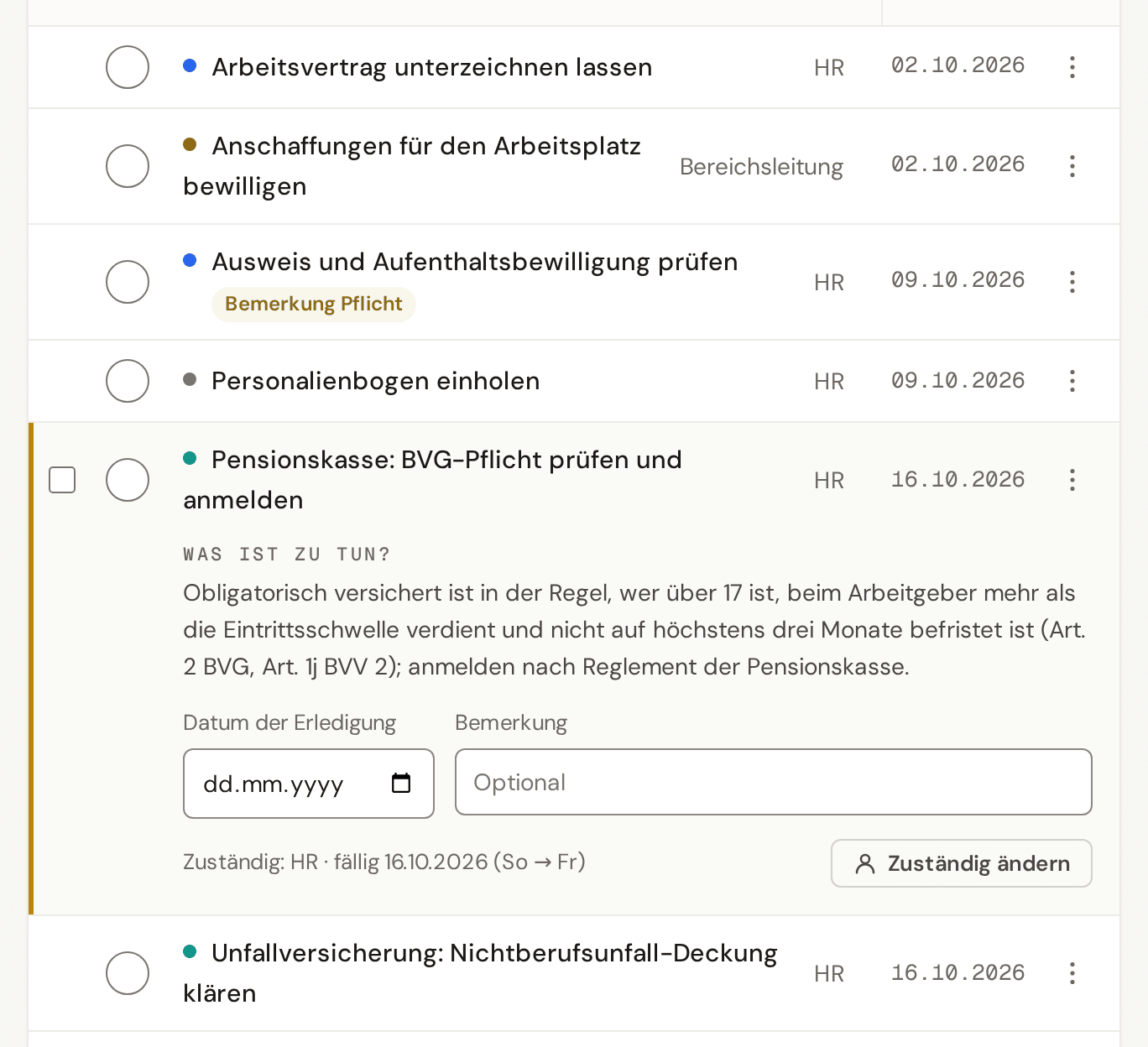 Aufgabe «Pensionskasse: BVG-Pflicht prüfen und anmelden» aufgeklappt, mit Erklärtext samt Gesetzesstelle und einer Frist, die vom Sonntag auf den Freitag rückt